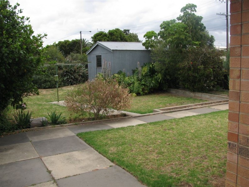 8 Selkirk Avenue, Clearview SA 5085