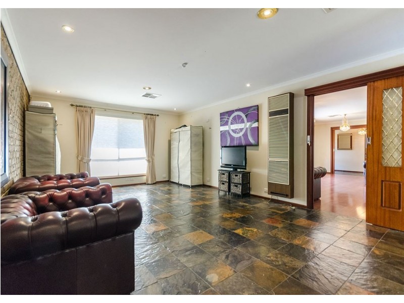 9 Tranquil Court, Campbelltown SA 5074