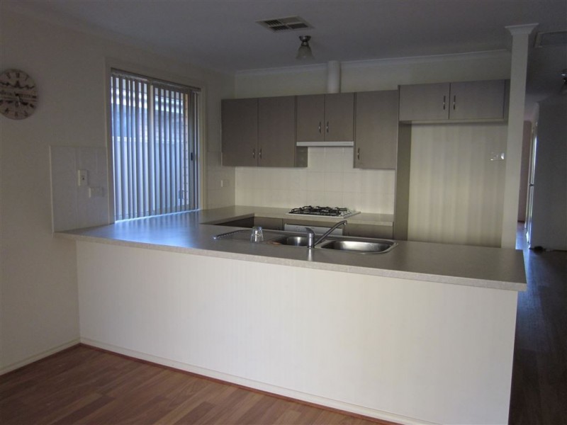 7B Frances Avenue, Para Hills SA 5096