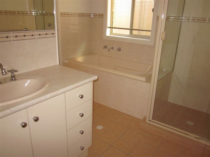 7B Frances Avenue, Para Hills SA 5096