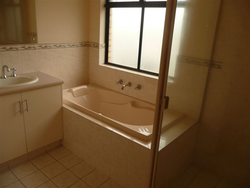 42 Athol Avenue, Blair Athol SA 5084