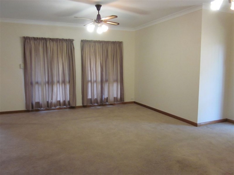 22 Stradbroke Road, Newton SA 5074