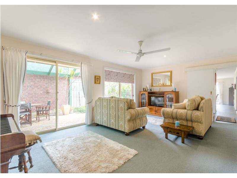 4 Field Street, Oakden SA 5086