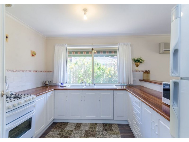 4 Field Street, Oakden SA 5086