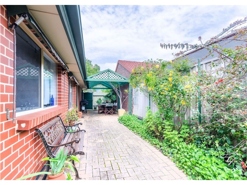 4 Field Street, Oakden SA 5086