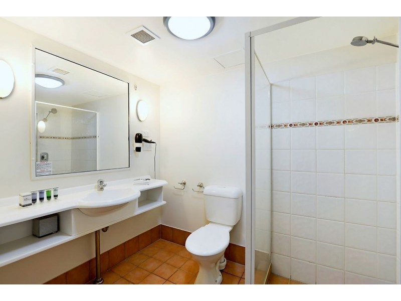 132 Ferny Avenue, Surfers Paradise QLD 4217