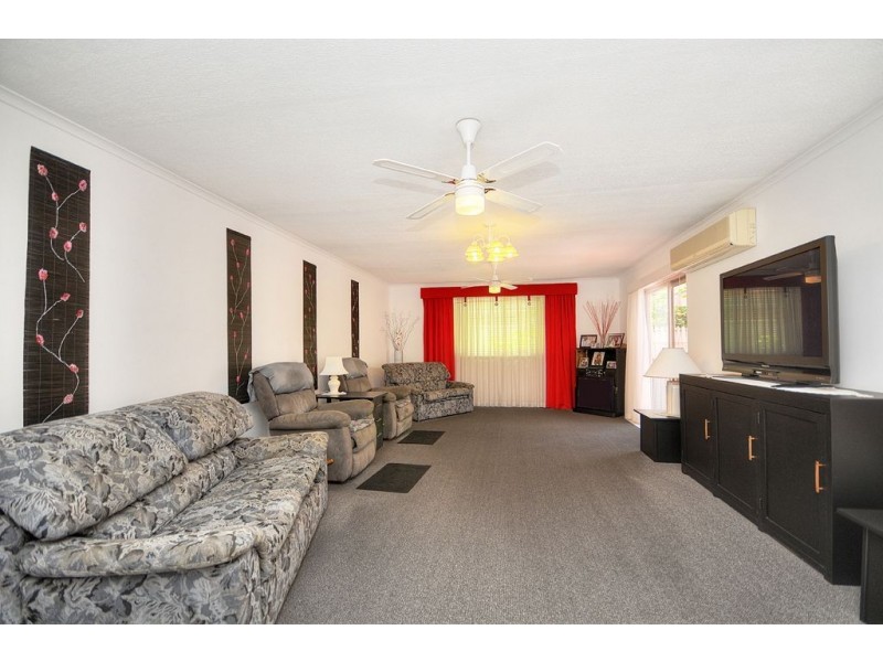 6 Mascala Parade, Mermaid Waters QLD 4218