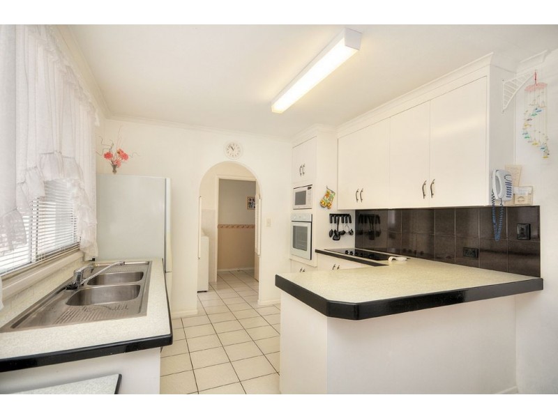 6 Mascala Parade, Mermaid Waters QLD 4218