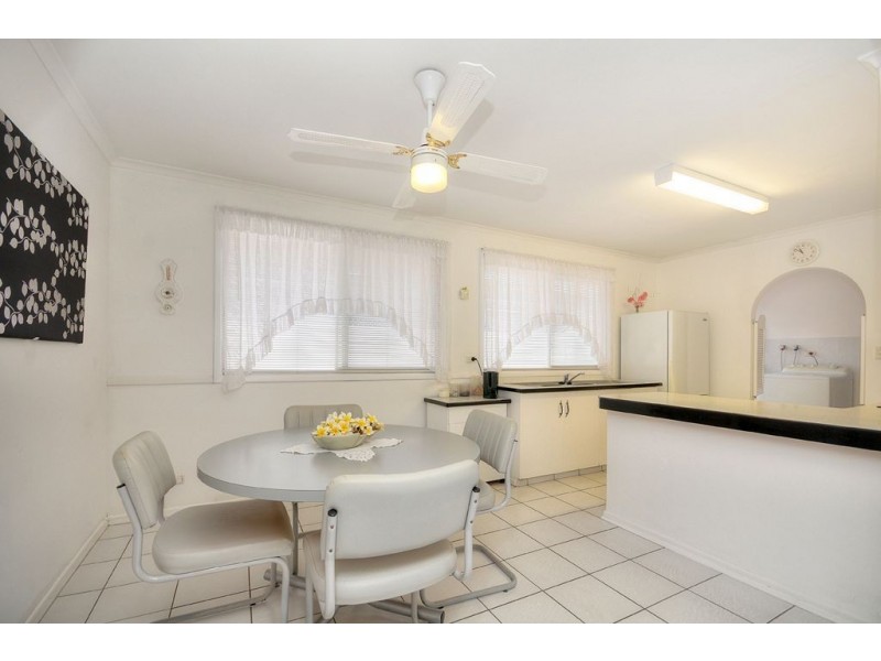 6 Mascala Parade, Mermaid Waters QLD 4218