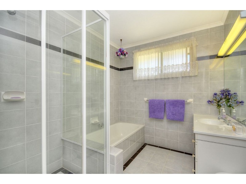 6 Mascala Parade, Mermaid Waters QLD 4218