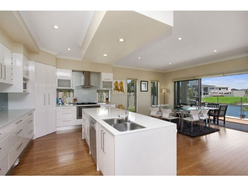 15 Southaven Drive, Helensvale QLD 4212