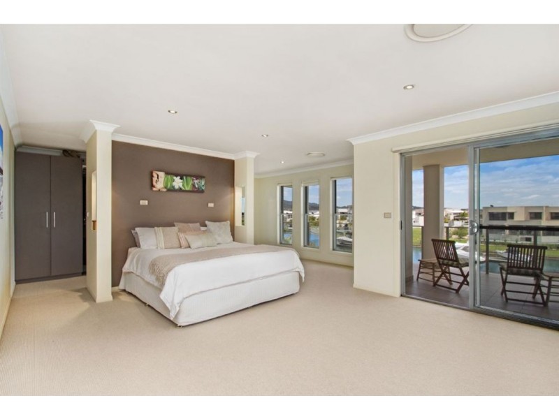 15 Southaven Drive, Helensvale QLD 4212