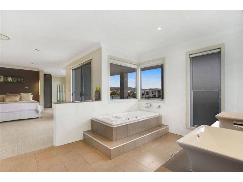 15 Southaven Drive, Helensvale QLD 4212