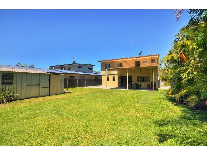 12 Annerley Avenue, Runaway Bay QLD 4216
