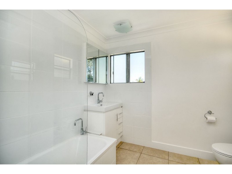 12 Annerley Avenue, Runaway Bay QLD 4216