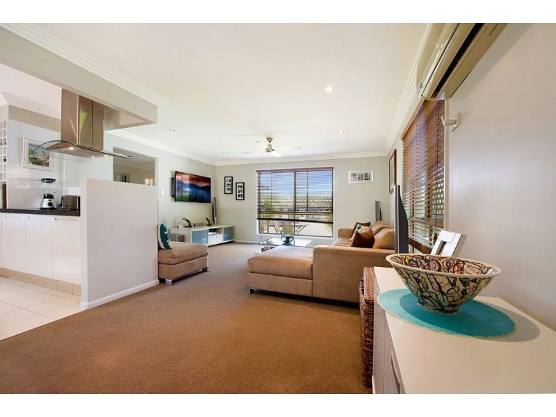 39 Sundown Drive, Paradise Point QLD 4216