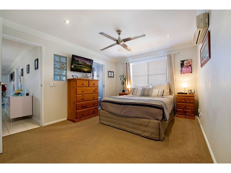 39 Sundown Drive, Paradise Point QLD 4216