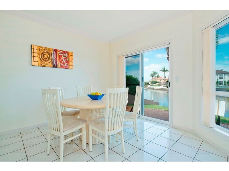 52 Pebble Beach Drive, Runaway Bay QLD 4216
