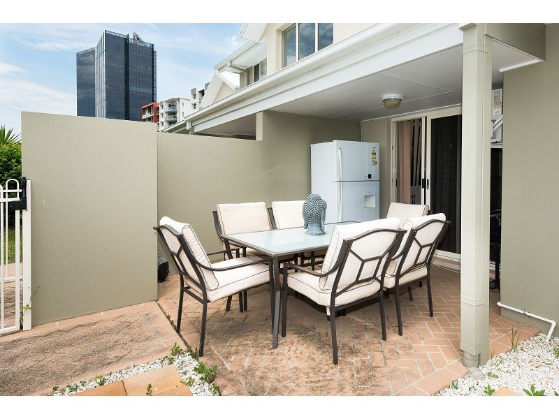 24/12 Promenade Avenue, Robina QLD 4226