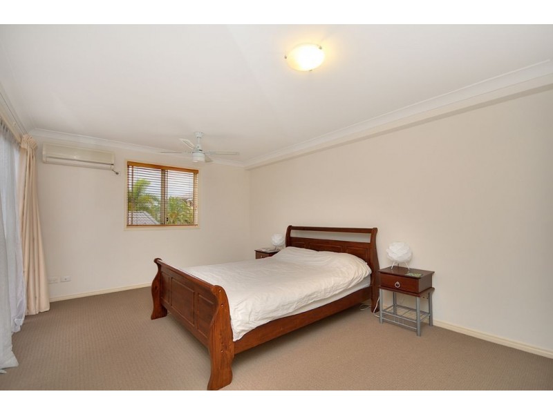 71/88-98 Limetree Parade, Runaway Bay QLD 4216