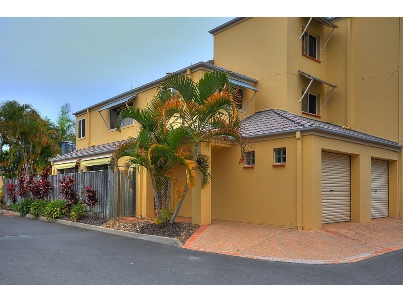 71/88-98 Limetree Parade, Runaway Bay QLD 4216