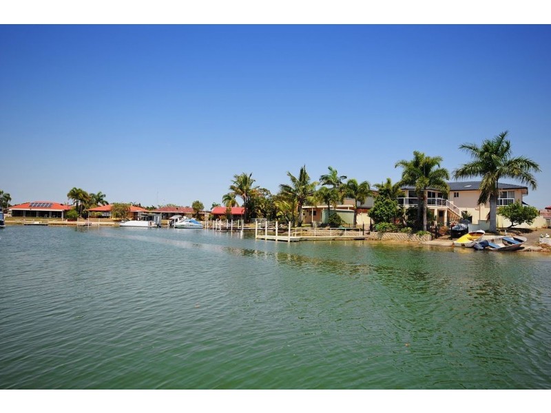 10 Drysdale Place, Paradise Point QLD 4216