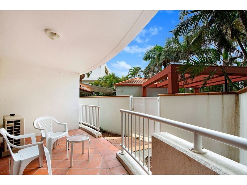 132 Ferny Avenue, Surfers Paradise QLD 4217