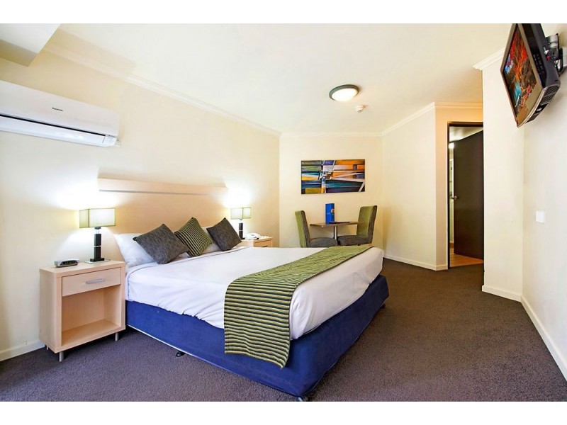 132 Ferny Avenue, Surfers Paradise QLD 4217