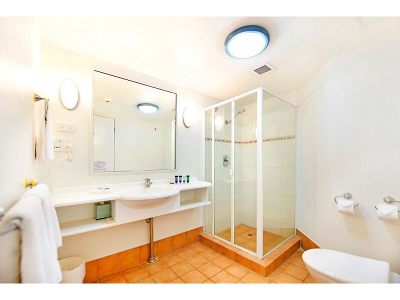 132 Ferny Avenue, Surfers Paradise QLD 4217