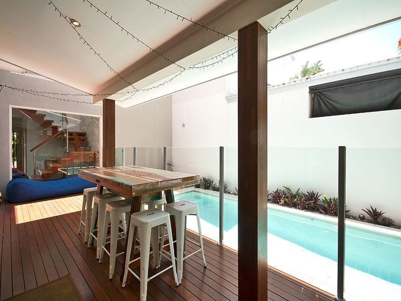 2/57 Avanti Street, Mermaid Waters QLD 4218