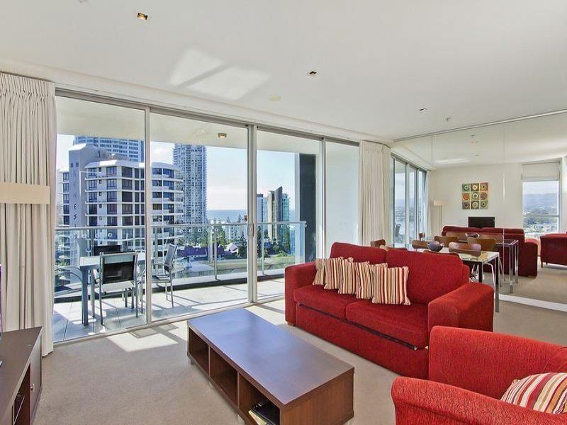 18 Enderley Avenue, Surfers Paradise QLD 4217