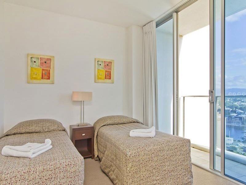 18 Enderley Avenue, Surfers Paradise QLD 4217