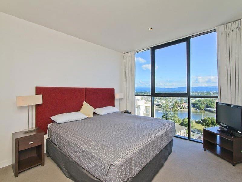 18 Enderley Avenue, Surfers Paradise QLD 4217