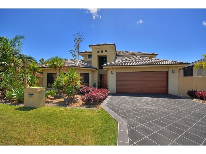 26 Golden Bear Drive, Arundel QLD 4214