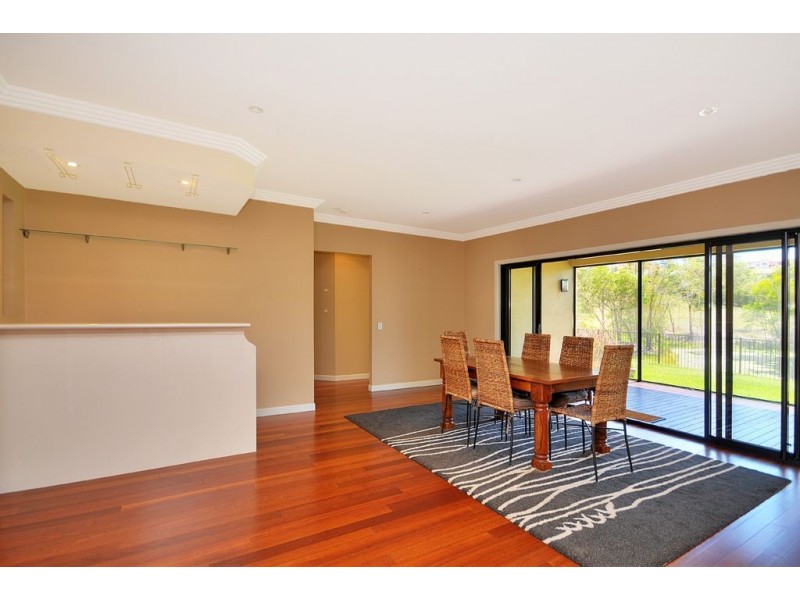 26 Golden Bear Drive, Arundel QLD 4214