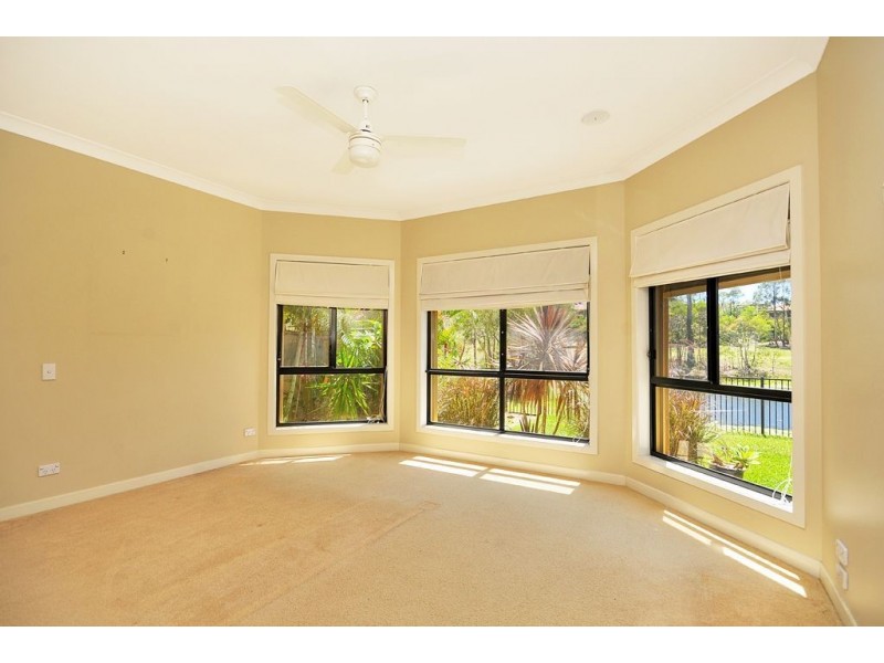 26 Golden Bear Drive, Arundel QLD 4214
