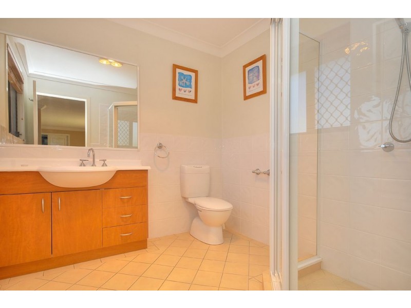 26 Golden Bear Drive, Arundel QLD 4214