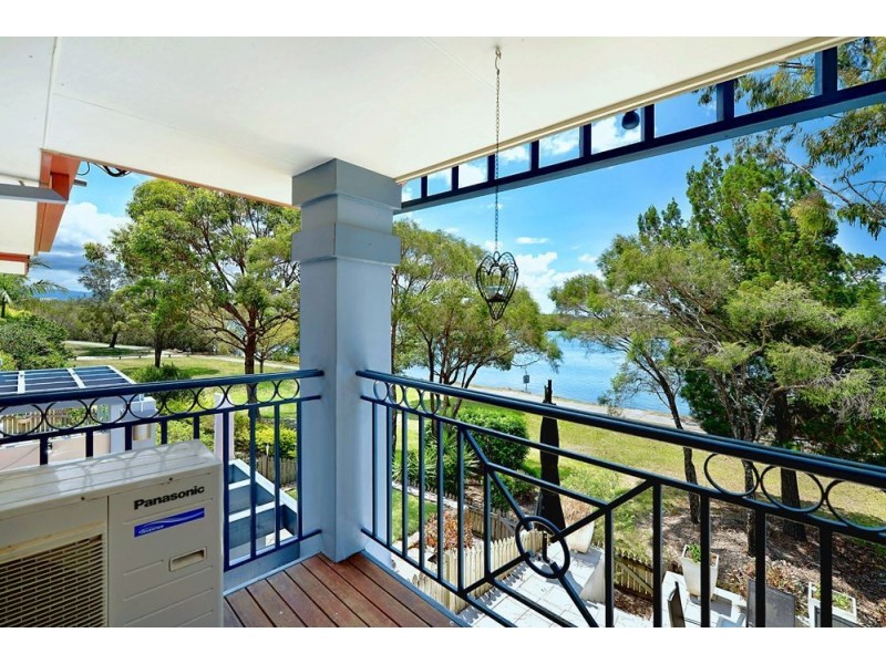 221/125 Hansford Road, Coombabah QLD 4216