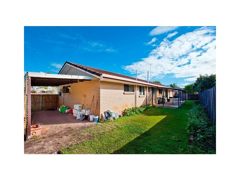 10 Sigatoka Place, Clear Island Waters QLD 4226