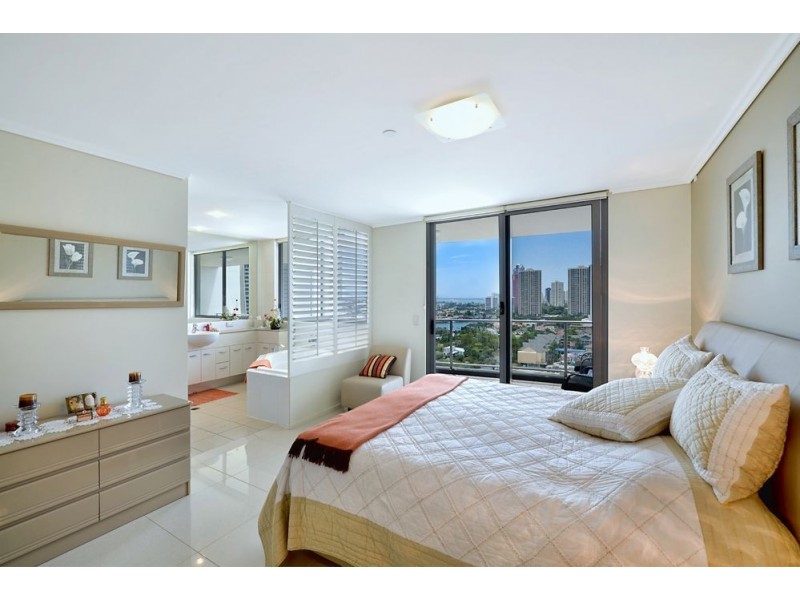 21 Cypress Avenue, Surfers Paradise QLD 4217