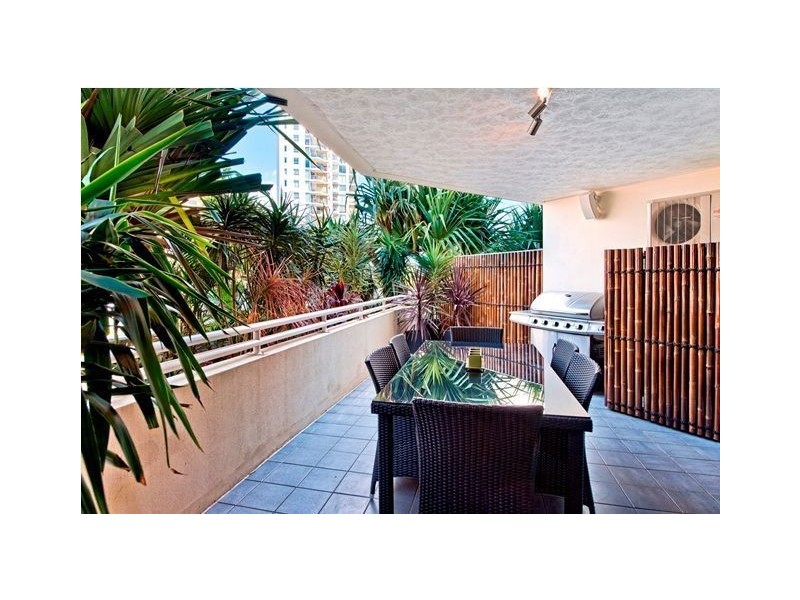 18 Fern Street, Surfers Paradise QLD 4217