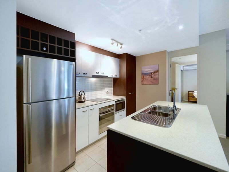 18 Fern Street, Surfers Paradise QLD 4217