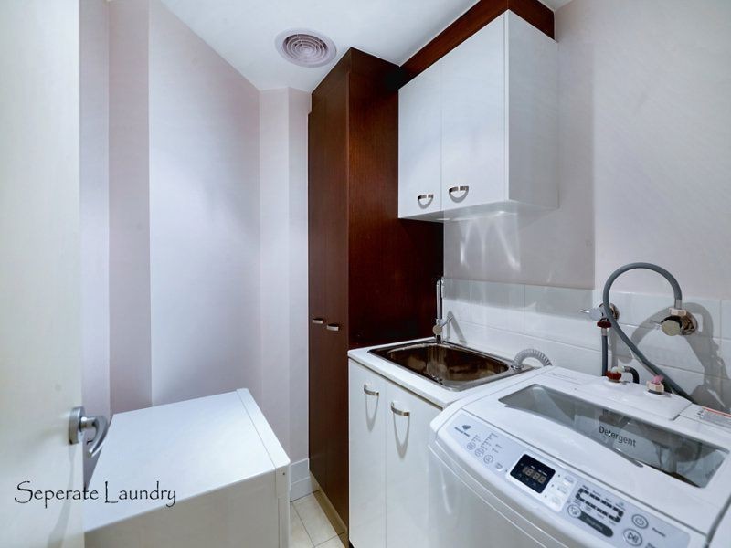 18 Fern Street, Surfers Paradise QLD 4217