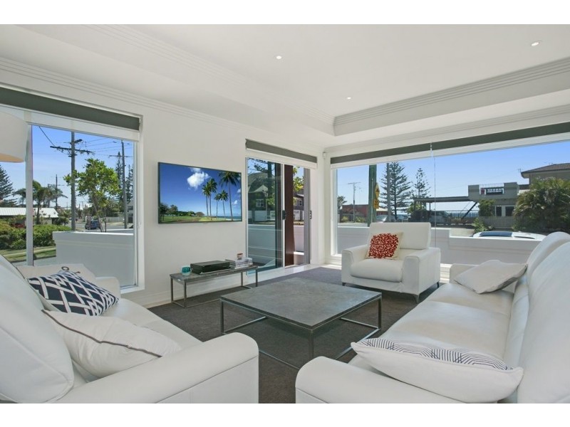 Villa 1/114 Albatross Avenue, Mermaid Beach QLD 4218