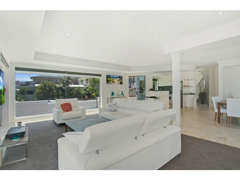 Villa 1/114 Albatross Avenue, Mermaid Beach QLD 4218