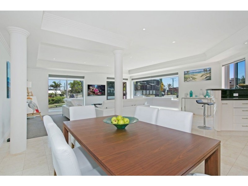 Villa 1/114 Albatross Avenue, Mermaid Beach QLD 4218