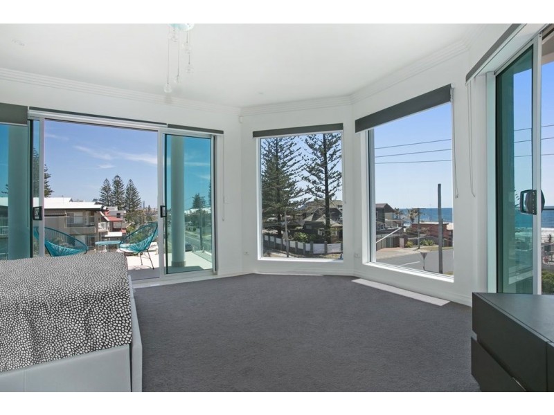 Villa 1/114 Albatross Avenue, Mermaid Beach QLD 4218