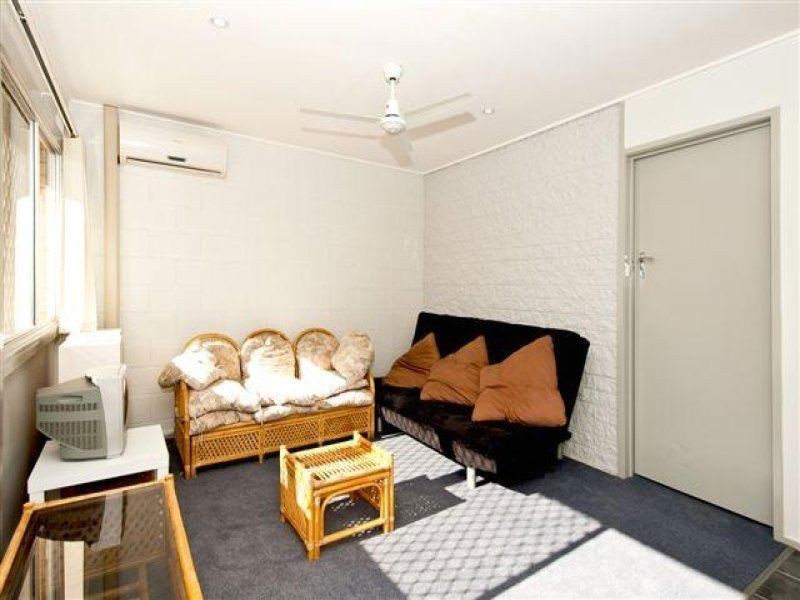 6/5 Watson Esplanade, Surfers Paradise QLD 4217