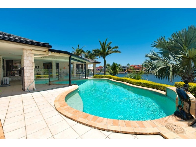 14 Salamander Court, Mermaid Waters QLD 4218