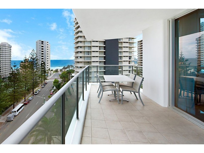 18 Enderley Avenue, Surfers Paradise QLD 4217